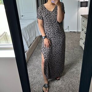 Chic Leopard Print Maxi Dress